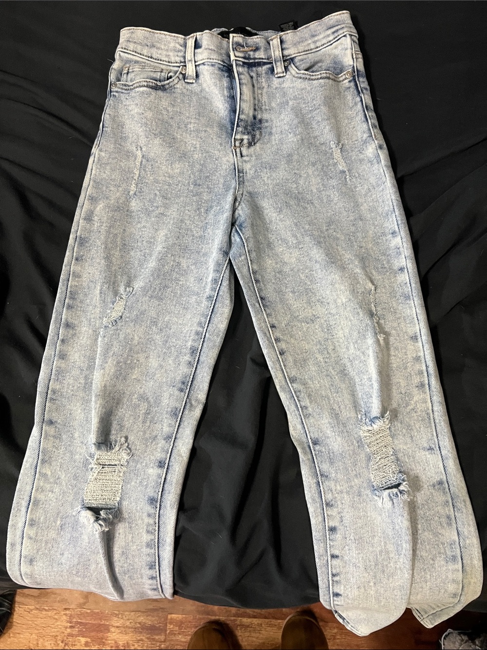 Kendall & Kylie Light Wash Distressed Straight Leg Jeans